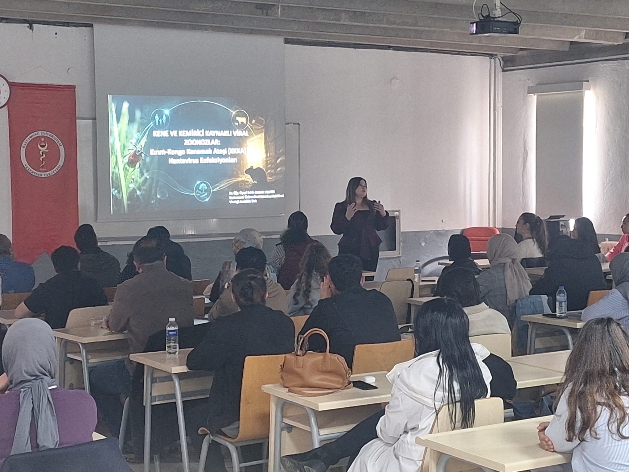 Kene ve Kemirgen Kaynaklı Viral Enfeksiyonlar: Kırım Kongo Kanamalı Ateşi ve Hantavirus Enfeksiyonları başlıklı konferans gerçekleştirildi.