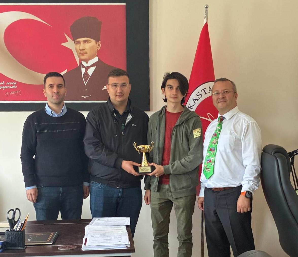Fakültemiz Öğrencileri Satranç Turnuvasında Üçüncü Oldu